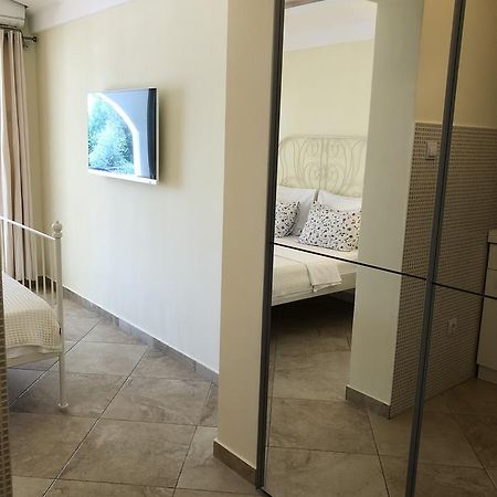 Guest House Sea Breeze Свети-Стефан Экстерьер фото
